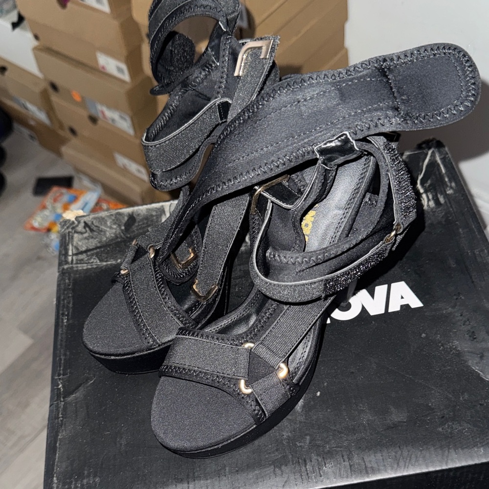 Black Women's Sandals
